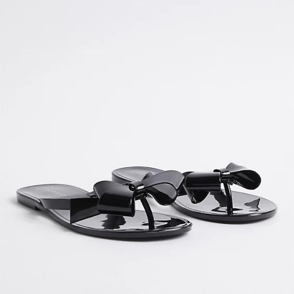 torrid Shoes - Torrid-Flip Flop Sandals 7 WW Wide Jelly Black Shiny Bows Flats Thong Retro New